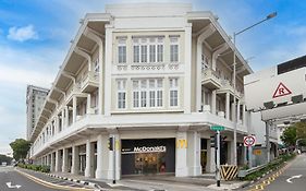The White House - Serviced Residences By Cove & Belle Living